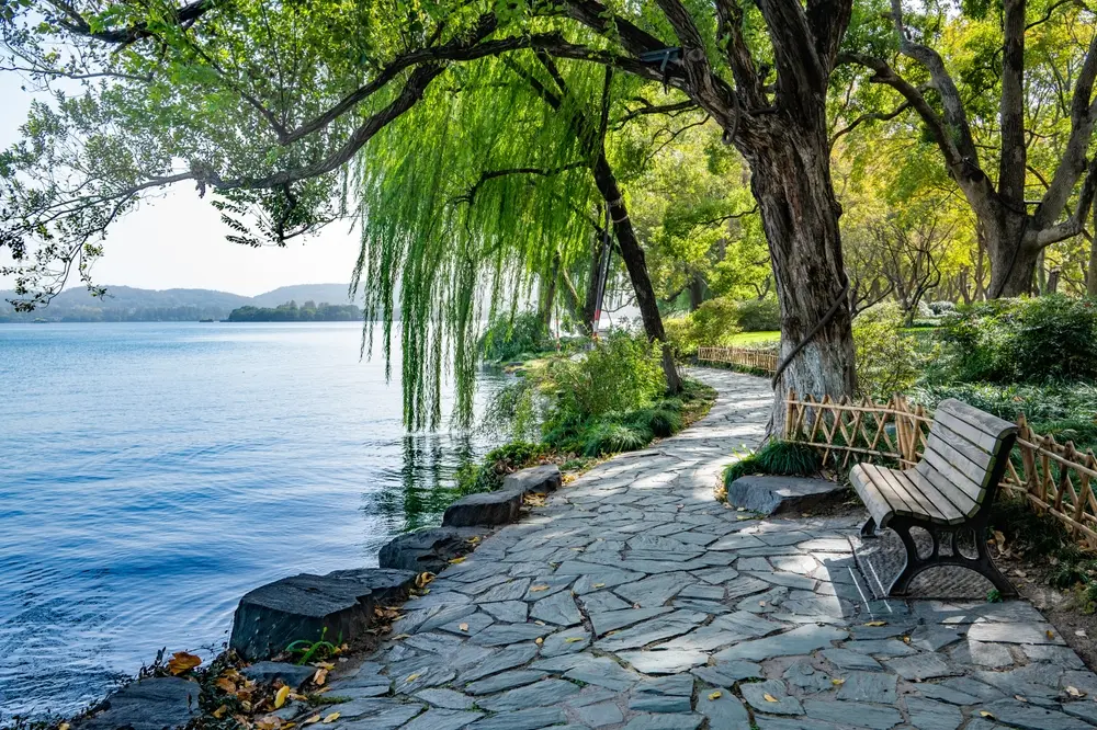 西湖 (蘇堤春曉)