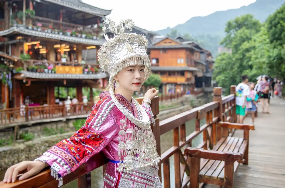 贈：苗族服裝體驗拍照